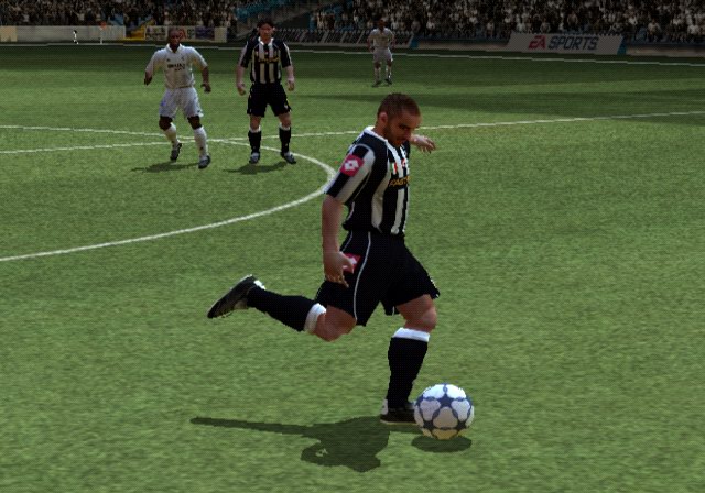 FIFA Soccer 2004 - screenshot 16