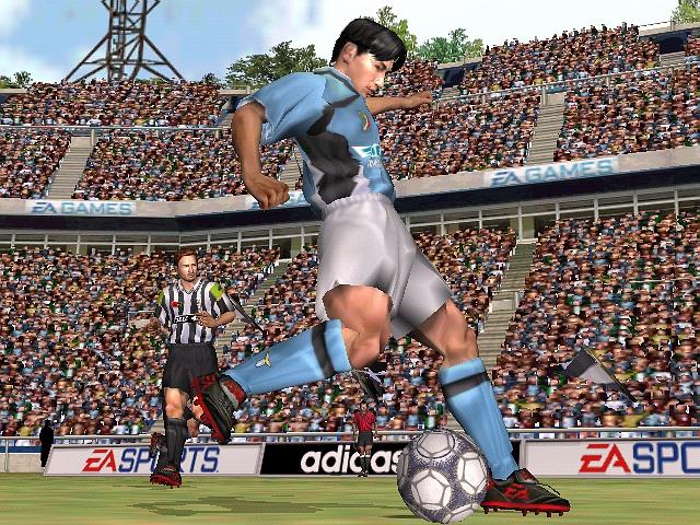 FIFA Soccer 2002 - screenshot 2